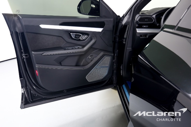 Used-2021-Lamborghini-Urus
