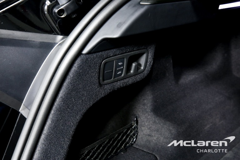 Used-2021-Lamborghini-Urus