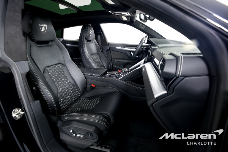 Used-2021-Lamborghini-Urus
