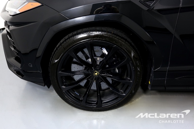Used-2021-Lamborghini-Urus