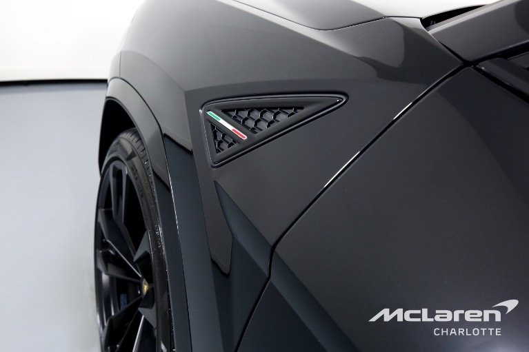 Used-2021-Lamborghini-Urus