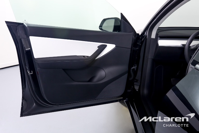 Used-2022-Tesla-Model-Y-Long-Range