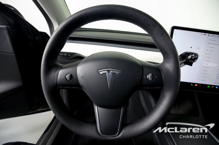 Used-2022-Tesla-Model-Y-Long-Range