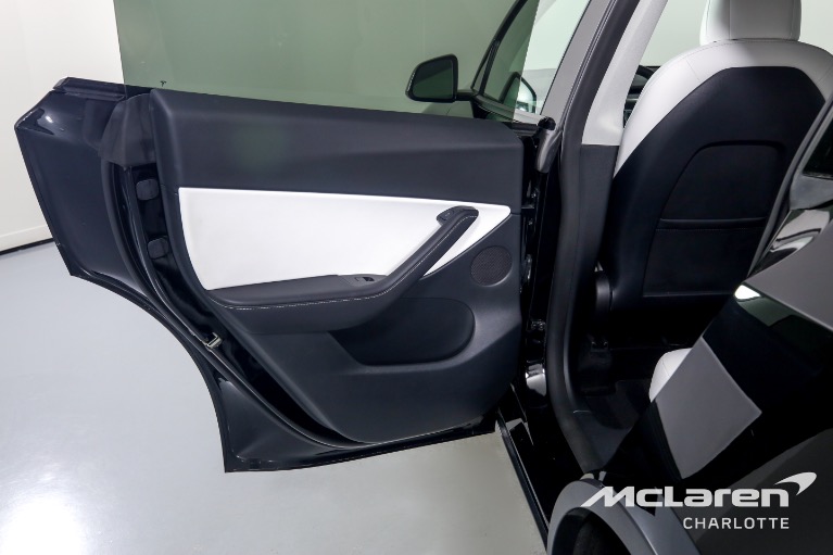 Used-2022-Tesla-Model-Y-Long-Range