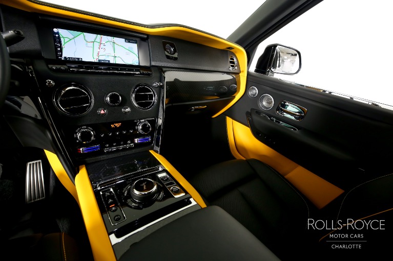 Used-2022-Rolls-Royce-Black-Badge-Cullinan
