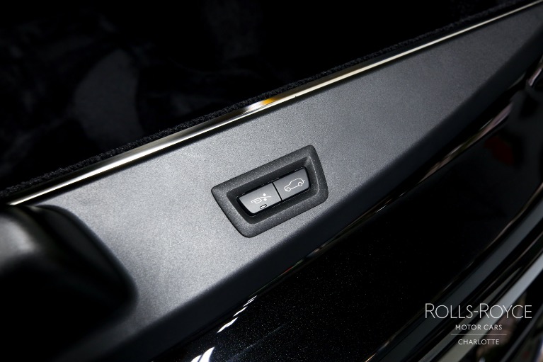 Used-2022-Rolls-Royce-Black-Badge-Cullinan