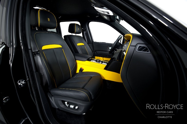 Used-2022-Rolls-Royce-Black-Badge-Cullinan