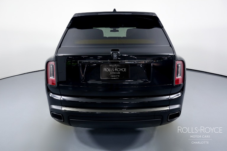 Used-2022-Rolls-Royce-Black-Badge-Cullinan