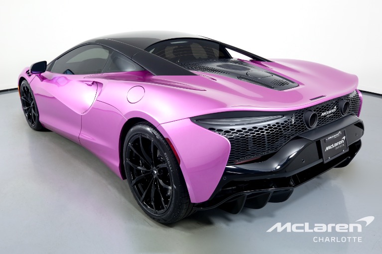 New-2023-McLaren-Artura