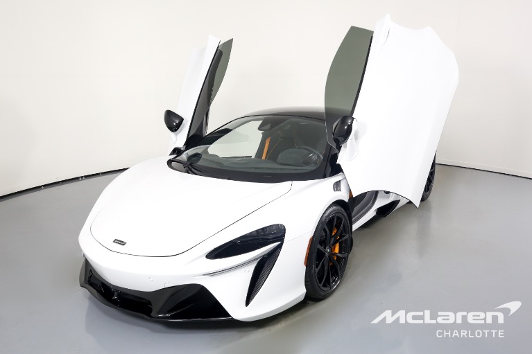 Used-2023-McLaren-Artura