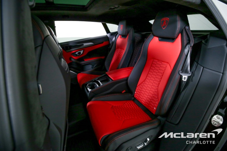 Used-2022-Lamborghini-Urus