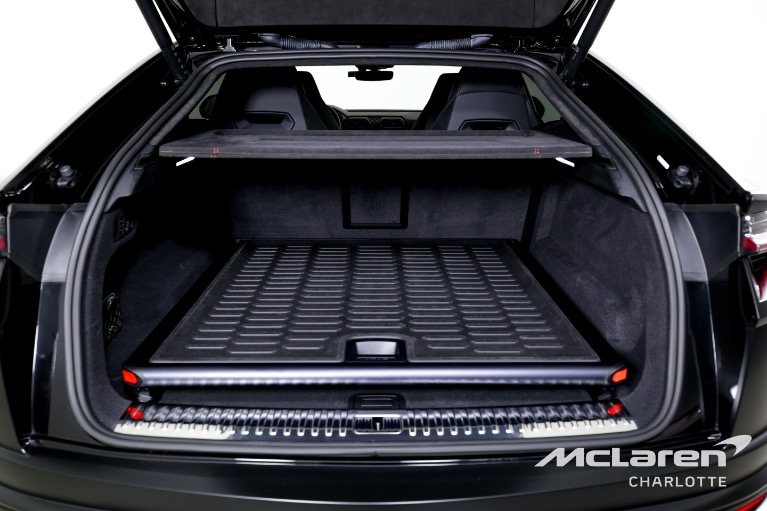 Used-2022-Lamborghini-Urus