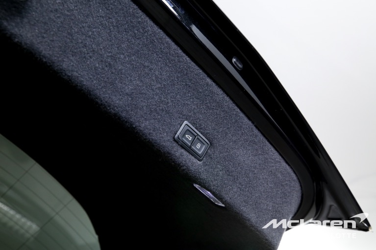 Used-2022-Lamborghini-Urus