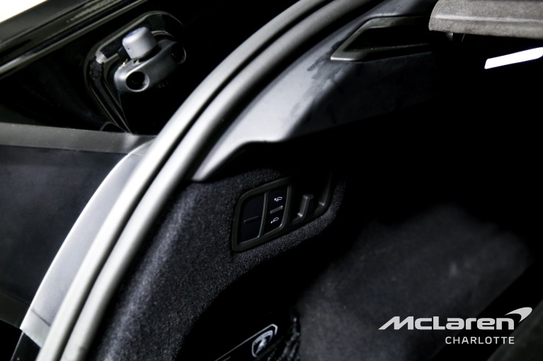 Used-2022-Lamborghini-Urus