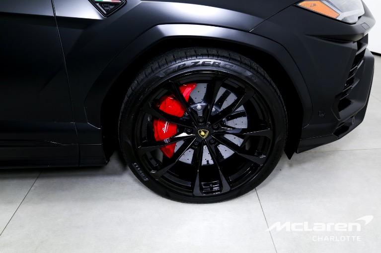 Used-2022-Lamborghini-Urus