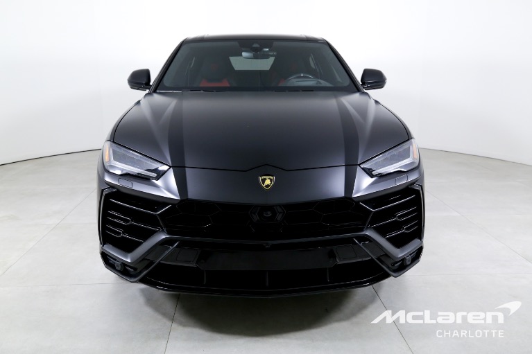 Used-2022-Lamborghini-Urus