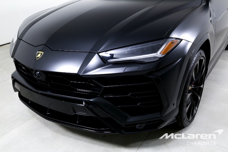 Used-2022-Lamborghini-Urus