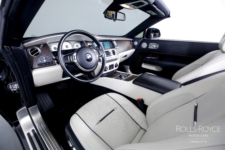 Used-2017-Rolls-Royce-Dawn