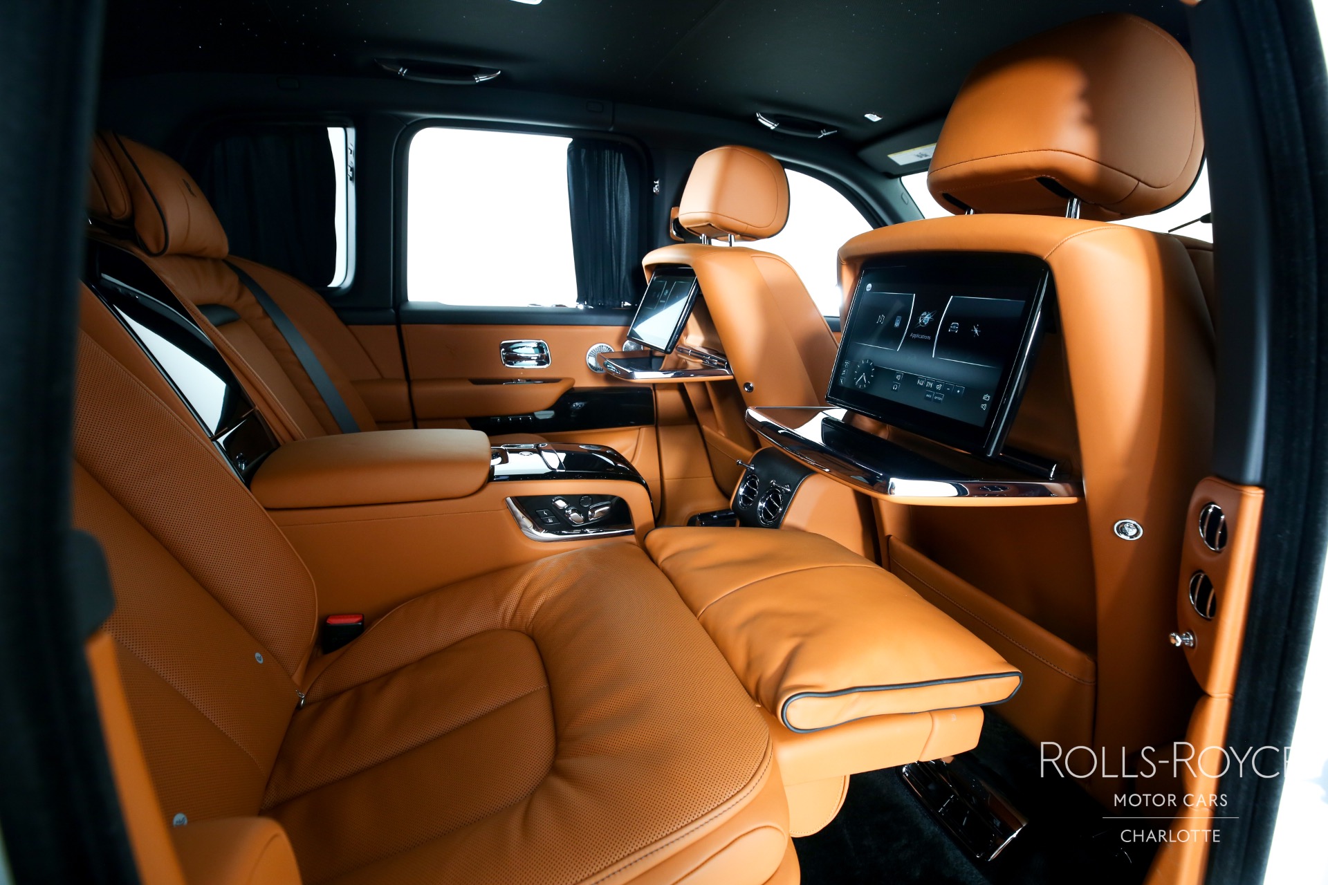Alain Class Motors  Rolls Royce Cullinan Black Badge