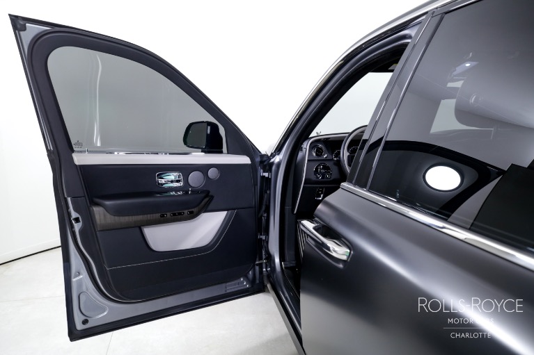 Used-2023-Rolls-Royce-Cullinan