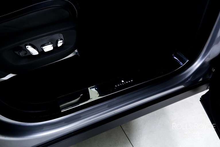 Used-2023-Rolls-Royce-Cullinan