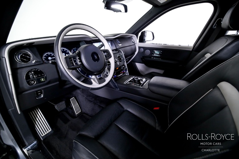 Used-2023-Rolls-Royce-Cullinan