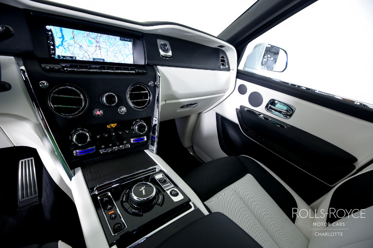 Used-2023-Rolls-Royce-Cullinan