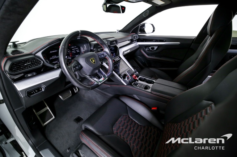 Used-2022-Lamborghini-Urus