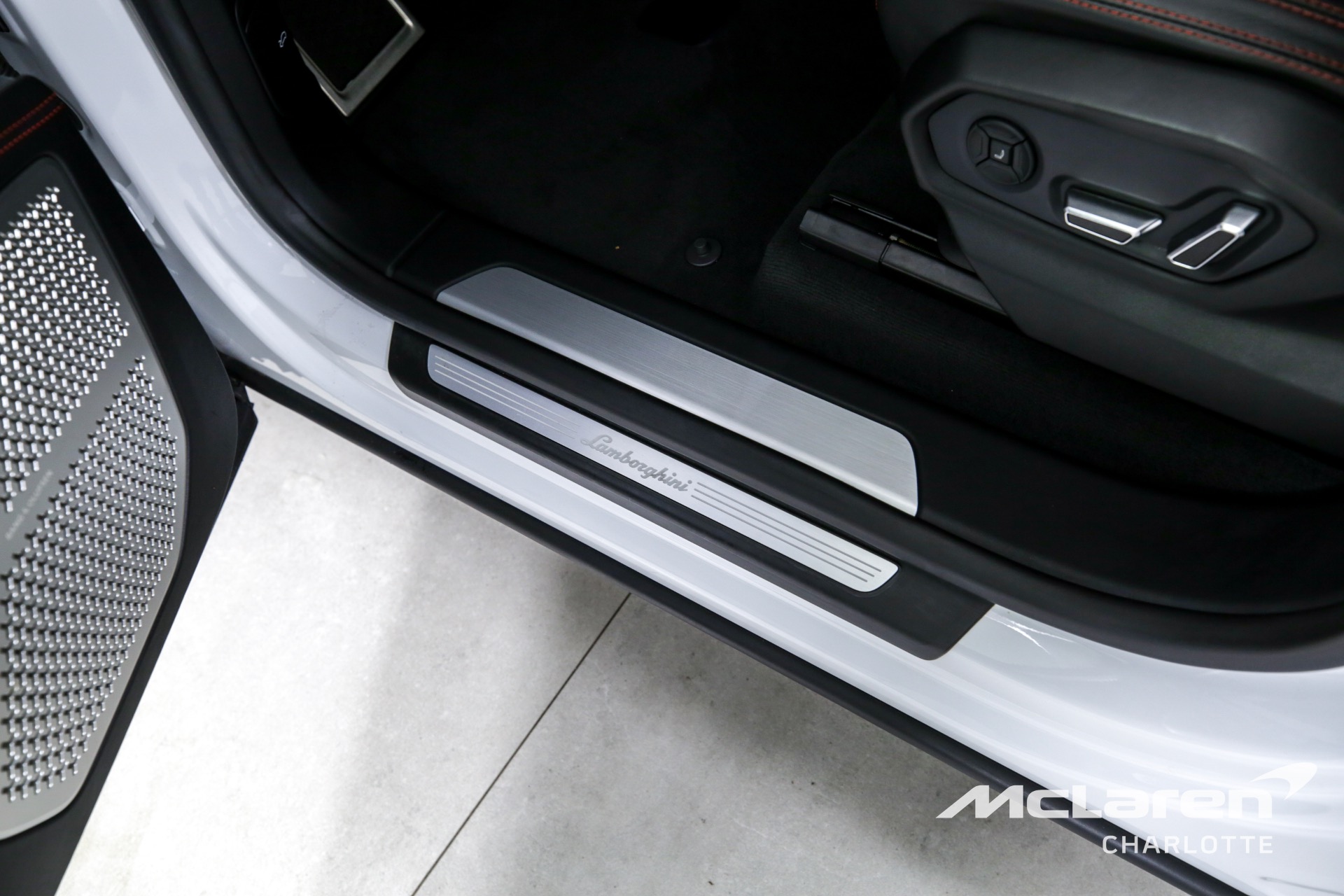Used 2022 Lamborghini Urus | Charlotte, NC