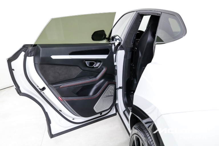 Used-2022-Lamborghini-Urus