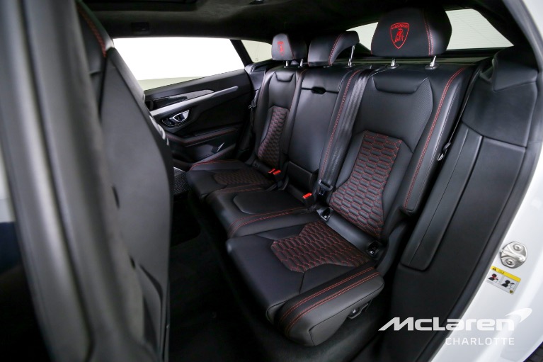 Used-2022-Lamborghini-Urus