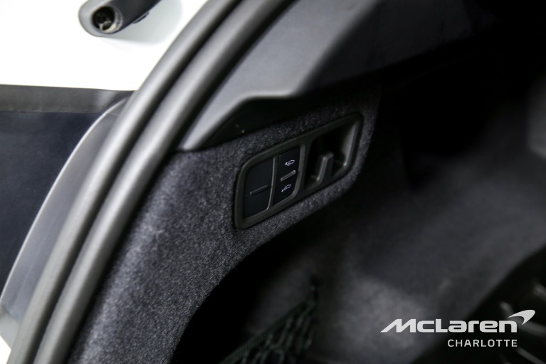 Used-2022-Lamborghini-Urus