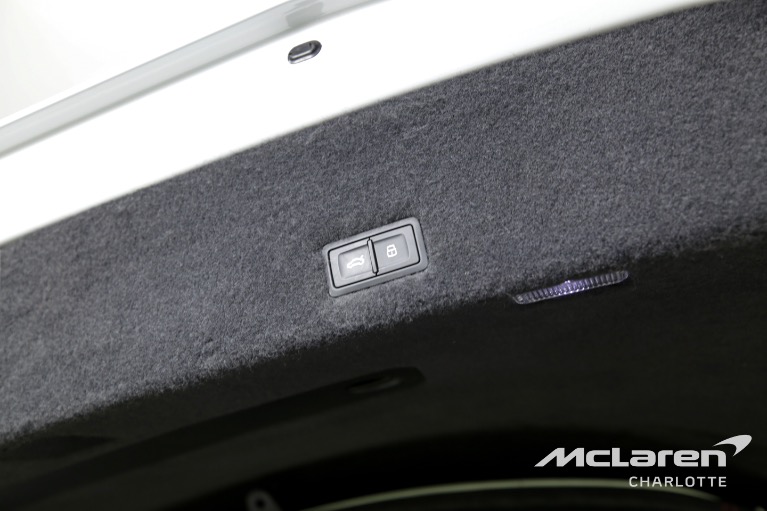 Used-2022-Lamborghini-Urus