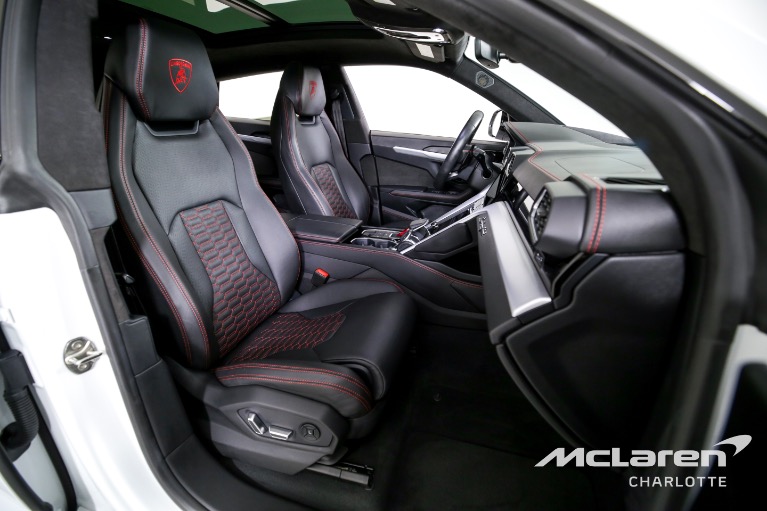 Used-2022-Lamborghini-Urus