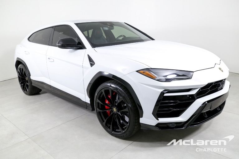 Used-2022-Lamborghini-Urus