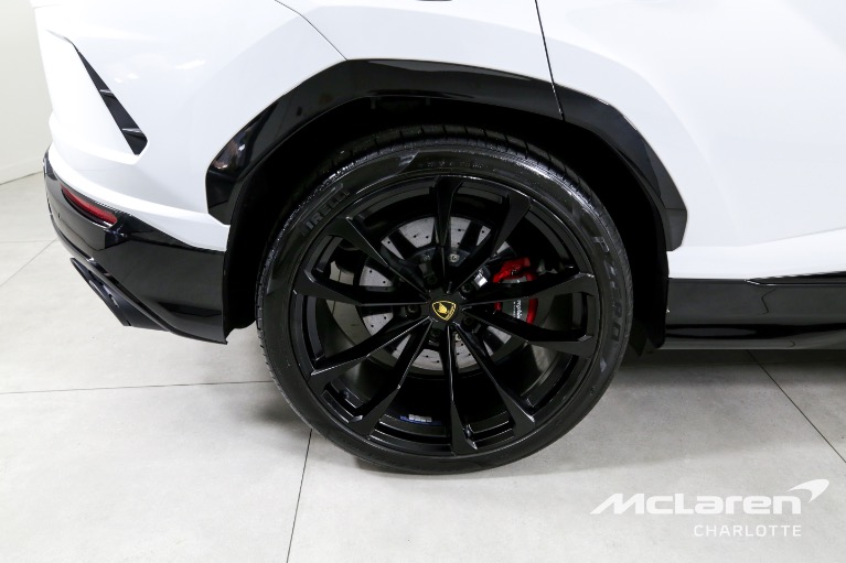 Used-2022-Lamborghini-Urus