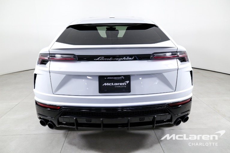 Used-2022-Lamborghini-Urus