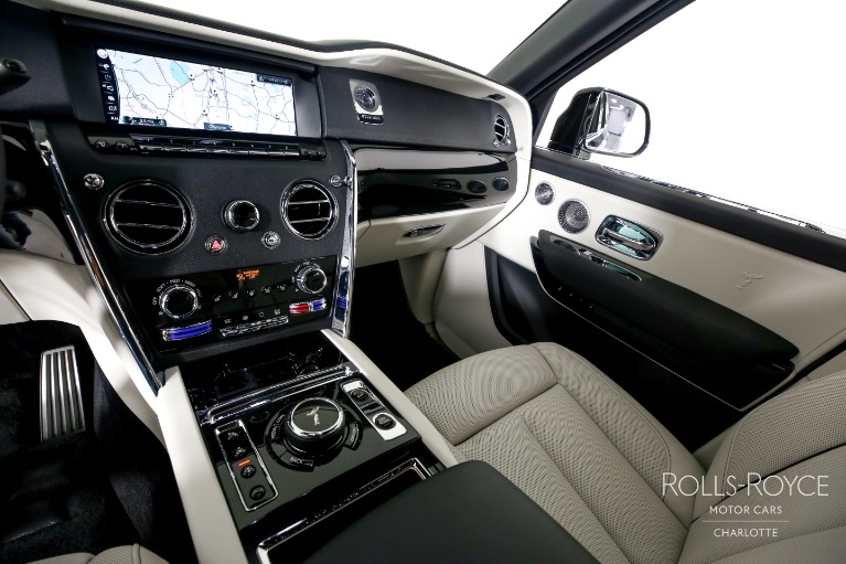 Used-2023-Rolls-Royce-Cullinan