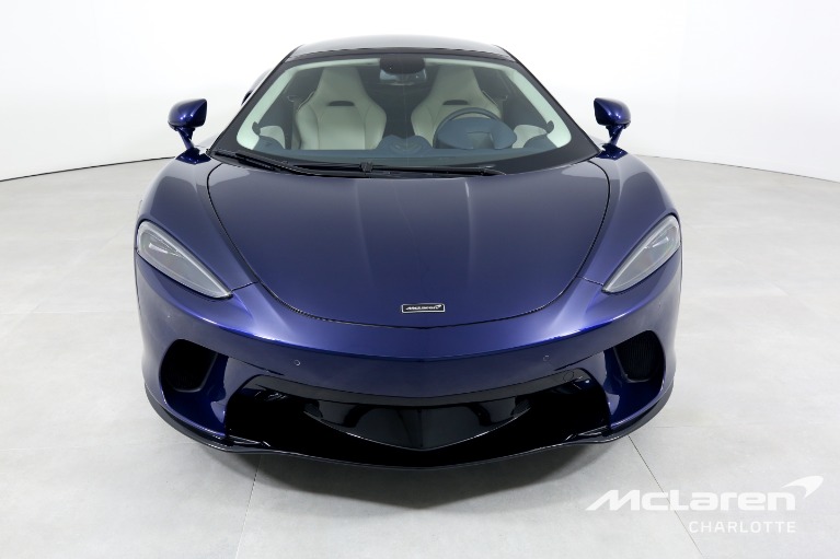 New-2023-McLaren-GT