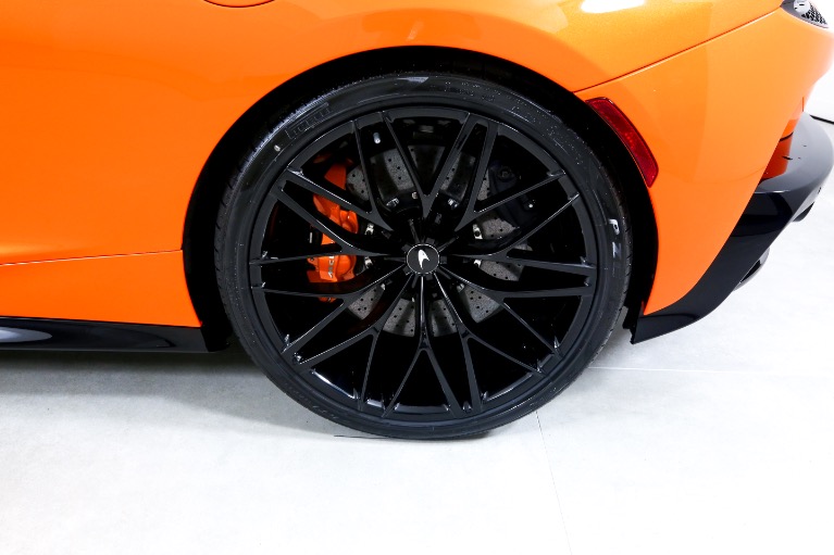 New-2023-McLaren-GT
