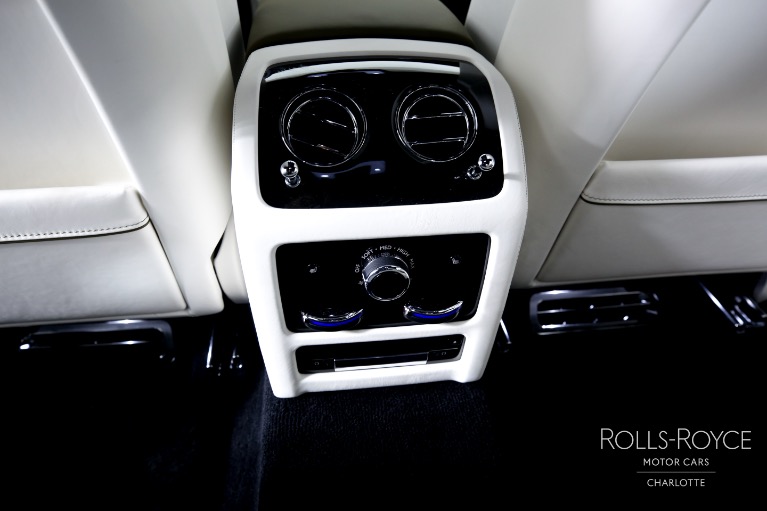 Used-2023-Rolls-Royce-Ghost