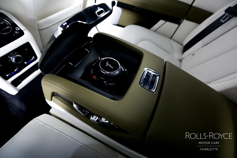 Used-2023-Rolls-Royce-Ghost