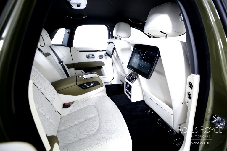 Used-2023-Rolls-Royce-Ghost