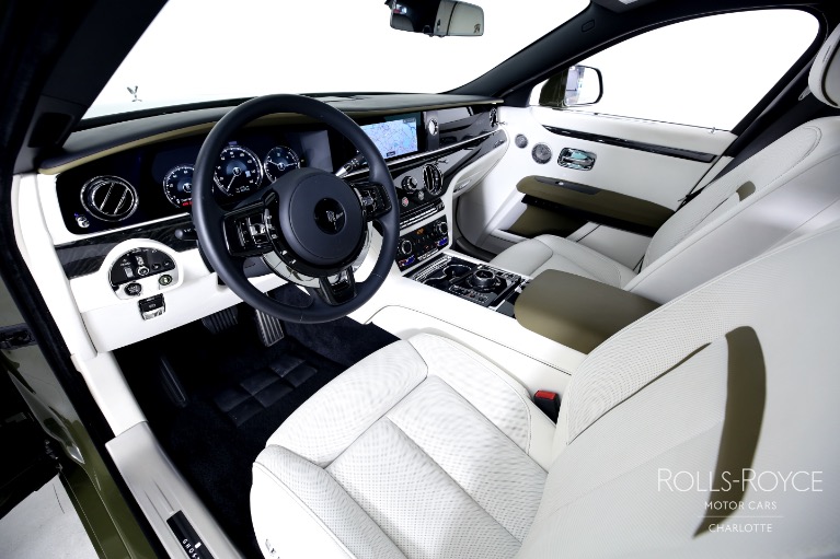 Used-2023-Rolls-Royce-Ghost