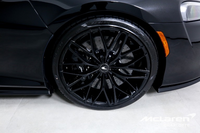 New-2023-McLaren-GT