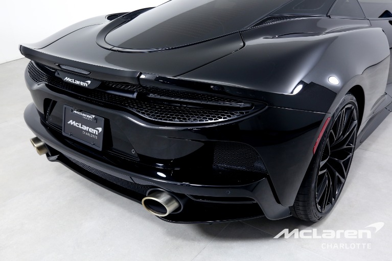 New-2023-McLaren-GT