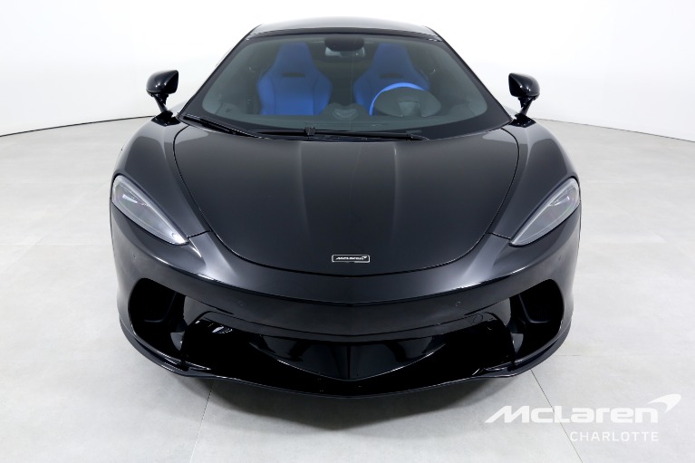 New-2023-McLaren-GT