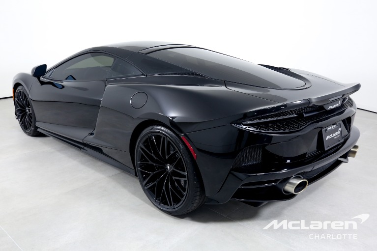 New-2023-McLaren-GT