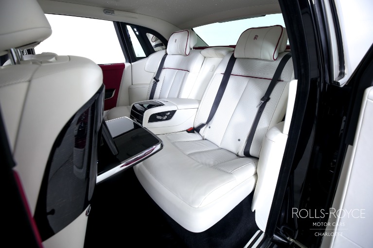 Used-2023-Rolls-Royce-Phantom