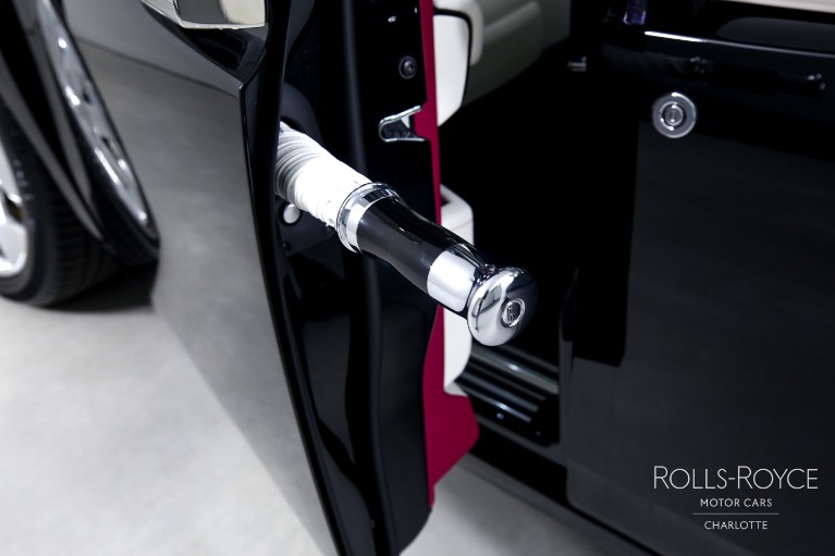 Used-2023-Rolls-Royce-Phantom